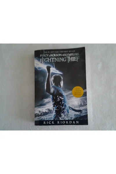 The Lightning Thief (Movie Tie-in Edition) (Percy Jackson and the Olympians)